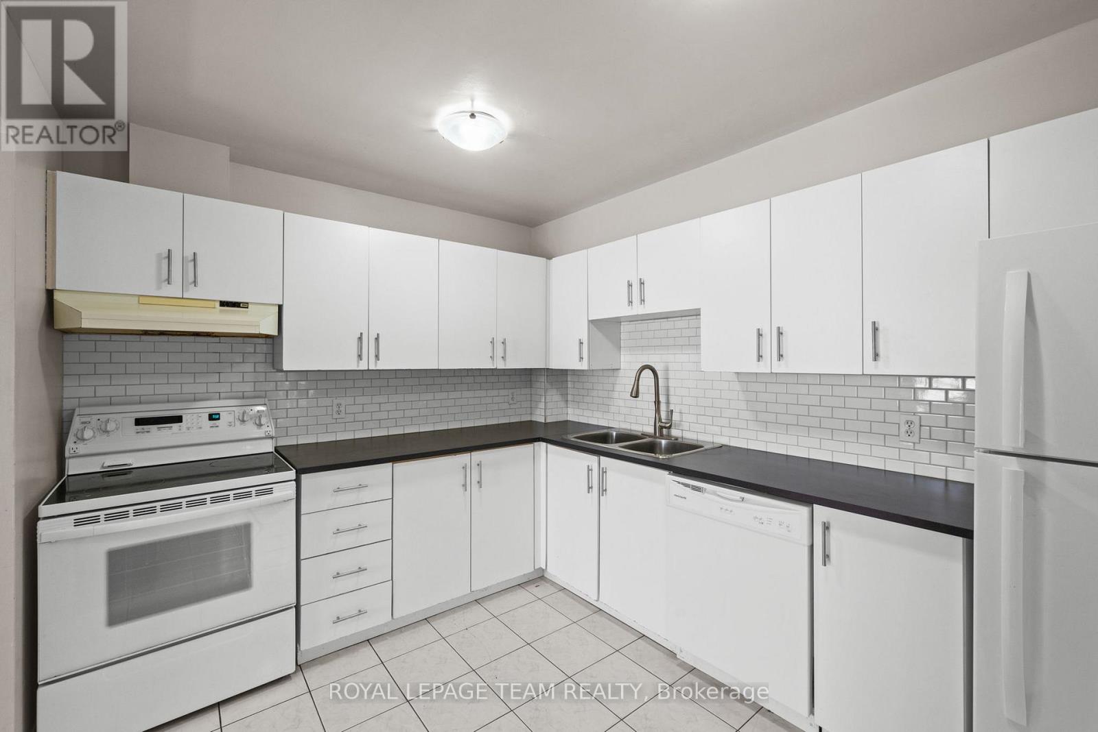 1991 Banff Avenue, Ottawa, Ontario  K1V 7X6 - Photo 36 - X13500338