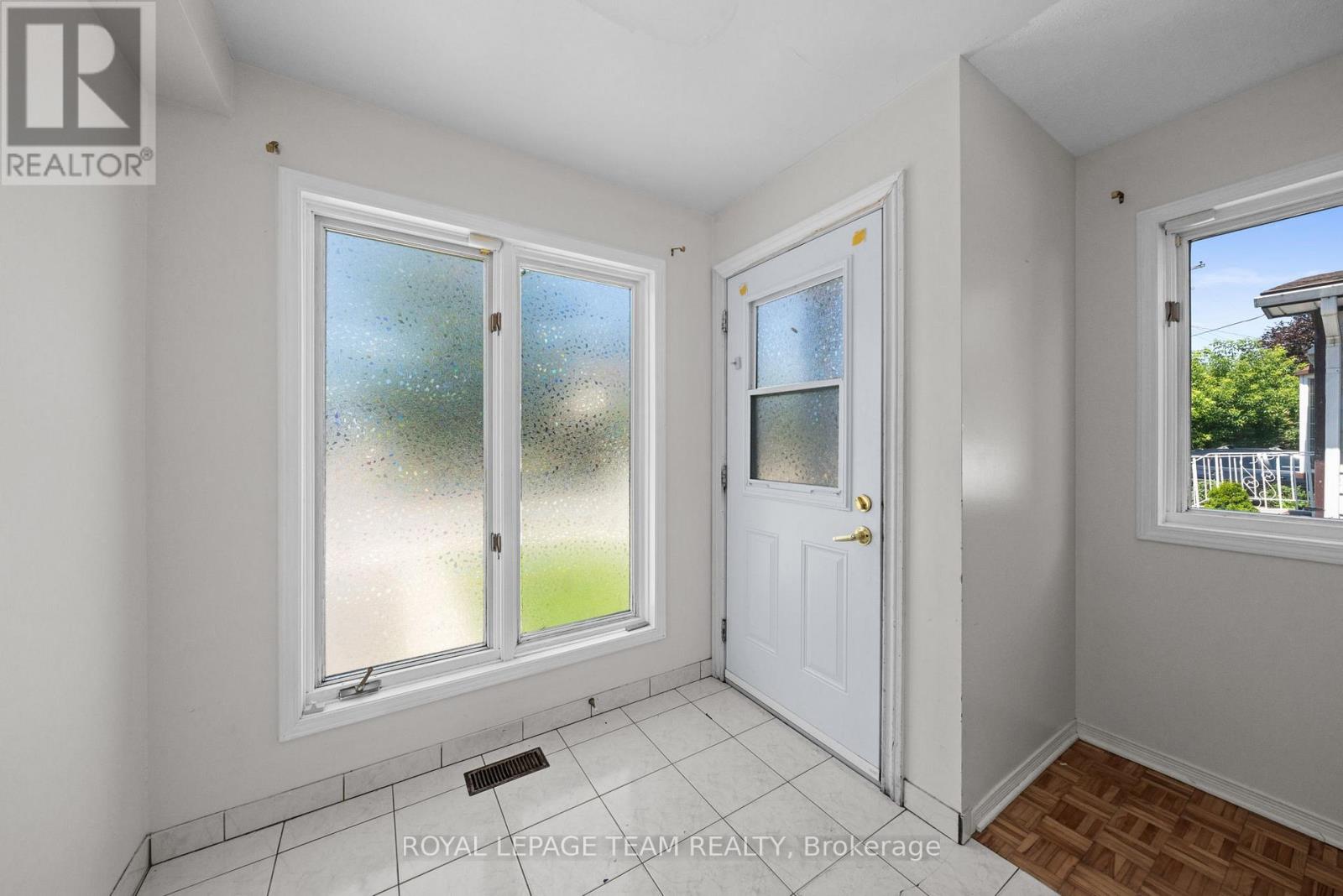 1991 Banff Avenue, Ottawa, Ontario  K1V 7X6 - Photo 7 - X13500338