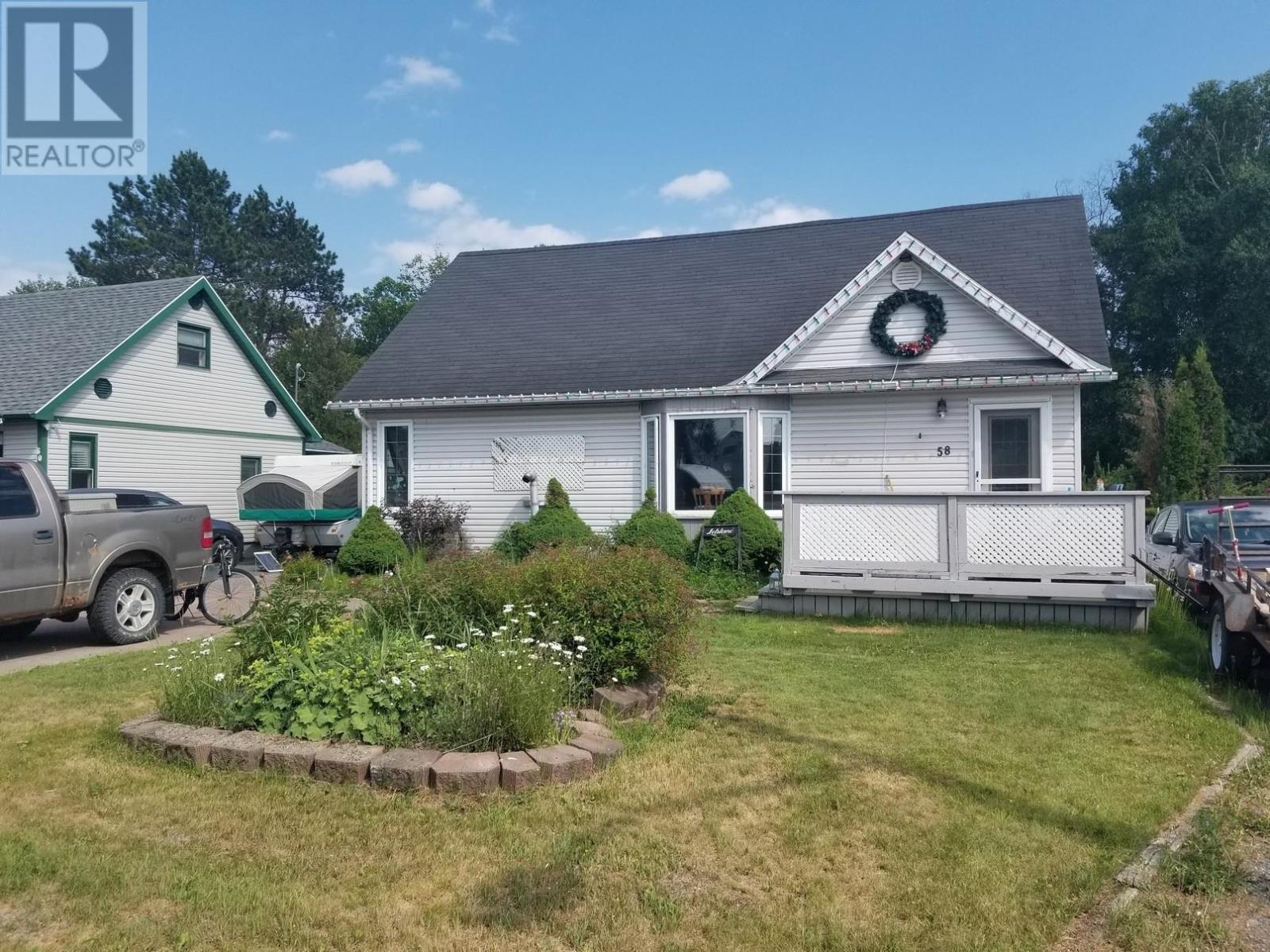 58 Laurier Ave, Terrace Bay, Ontario  P0T 2W0 - Photo 1 - TB2601710