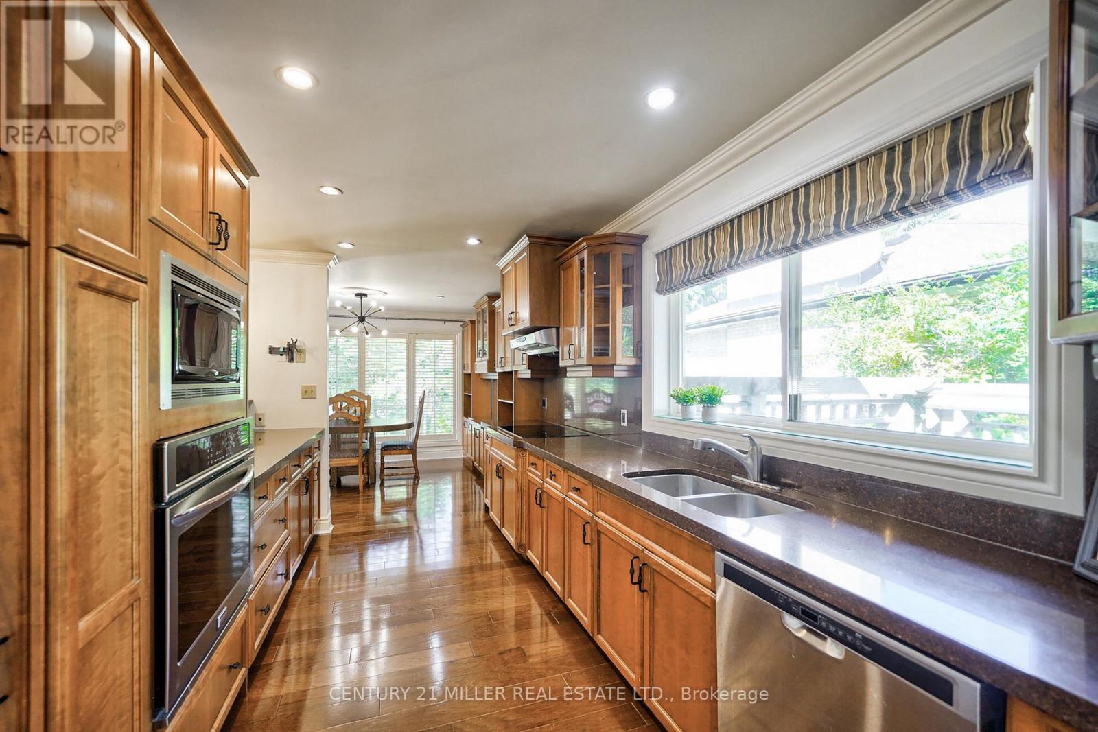 1386 Hixon Street, Oakville, Ontario  L6L 1R7 - Photo 15 - W13500088