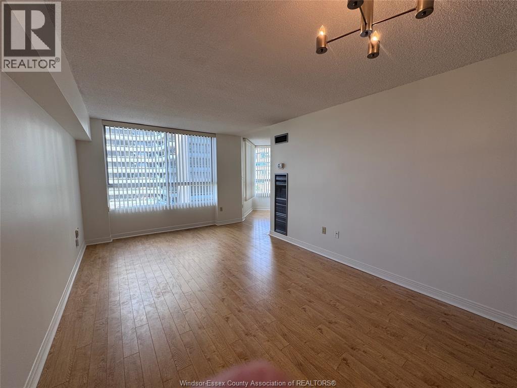 75 Riverside Drive East Unit# 406, Windsor, Ontario  N9A 2S4 - Photo 3 - 26015443