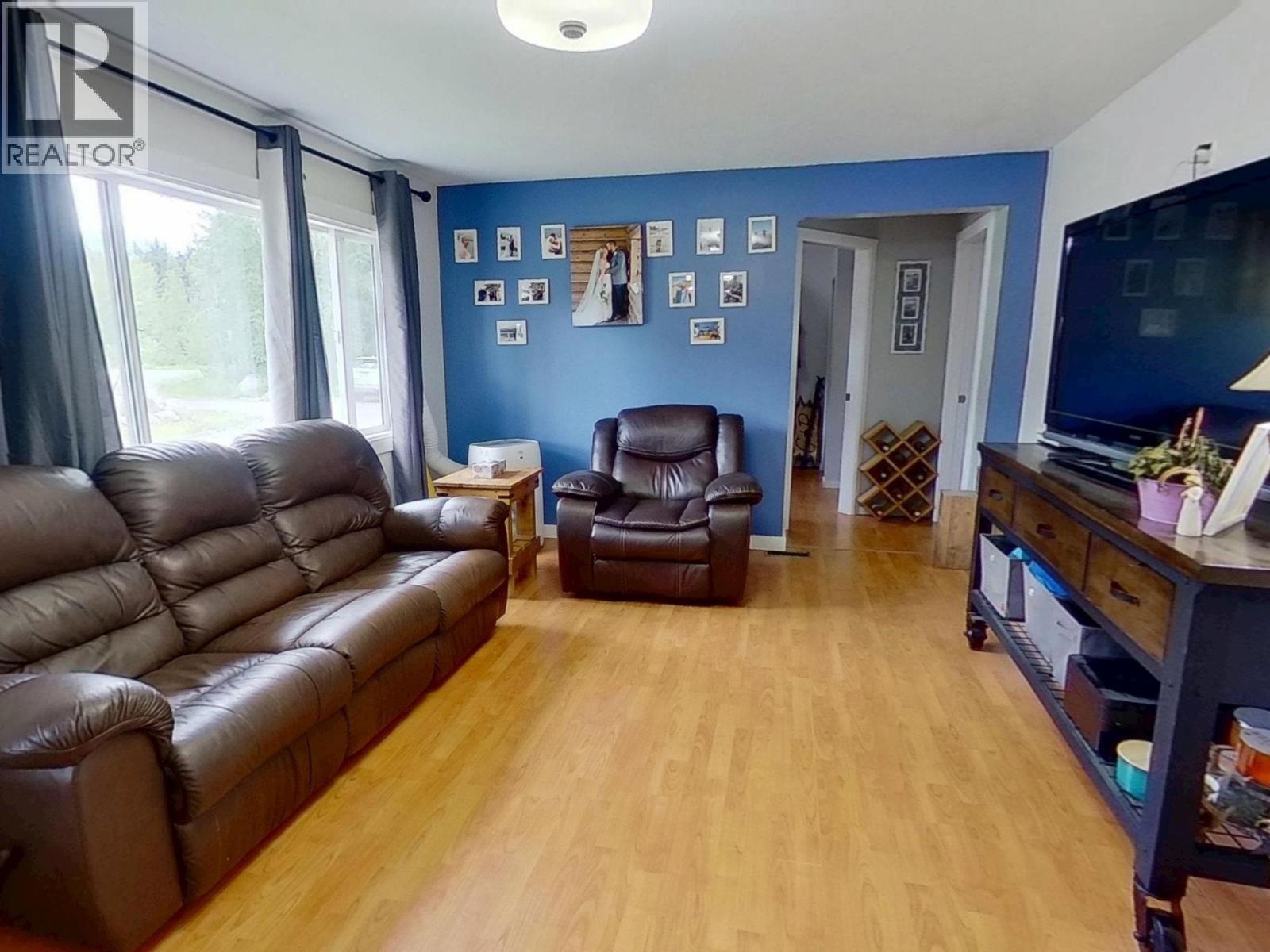2403 Norwood Road, Quesnel, British Columbia  V2J 7G7 - Photo 2 - R3140658