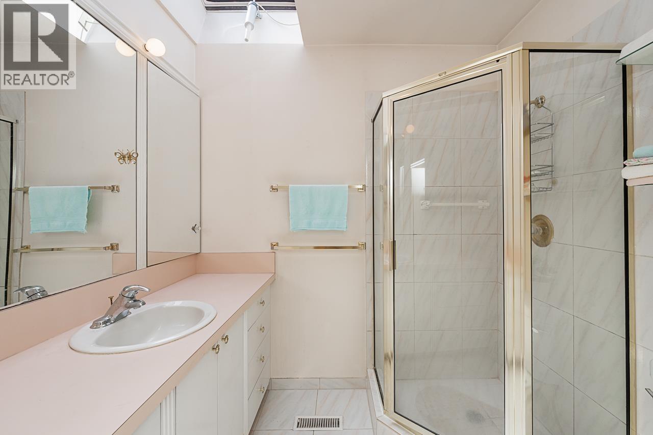 1110 Handsworth Road, North Vancouver, British Columbia  V7R 2A8 - Photo 14 - R3139246