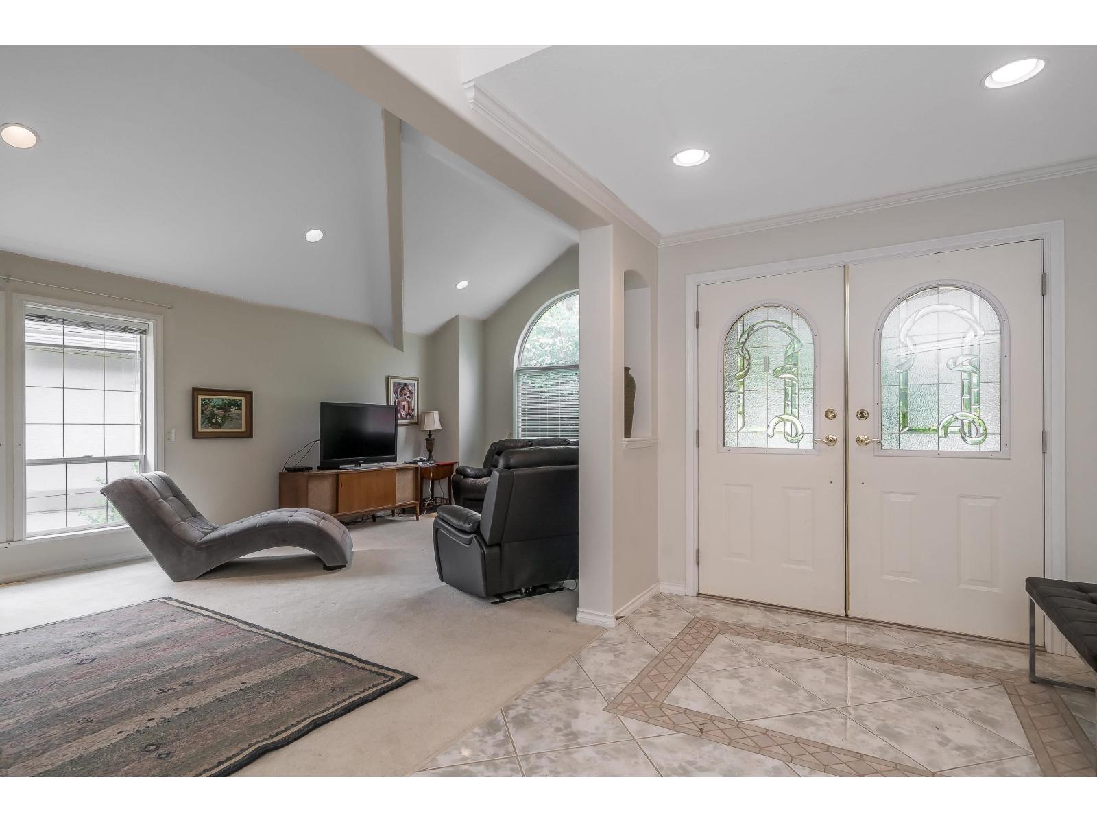 35846 Graystone Drive, Abbotsford, British Columbia  V3G 1K7 - Photo 3 - R3140710