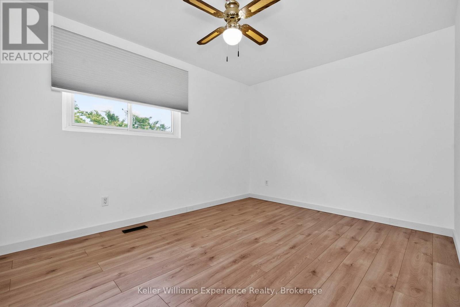 42 Easton Avenue, Tay, Ontario  L0K 1R0 - Photo 18 - S13500294