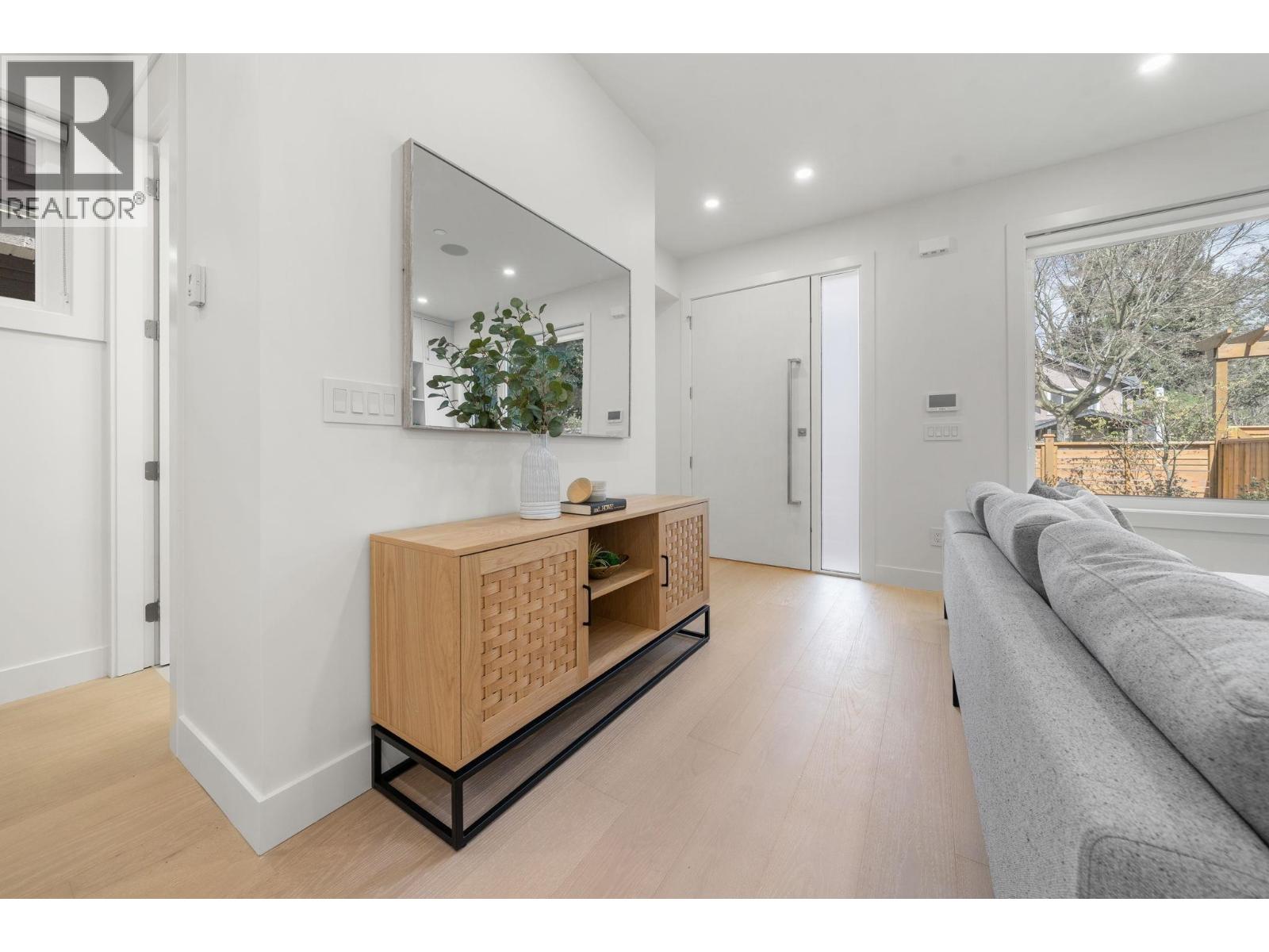 1 1582 E 2nd Avenue, Vancouver, British Columbia  V5N 1C7 - Photo 8 - R3140506