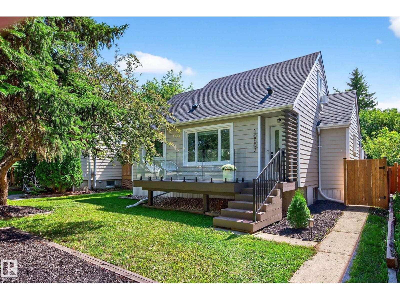 10507 69 AV NW, edmonton, Alberta
