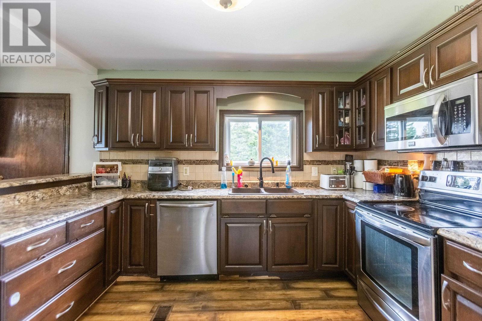 988 Highway 204, Brookdale, Nova Scotia  B4H 3Y1 - Photo 11 - 202615937