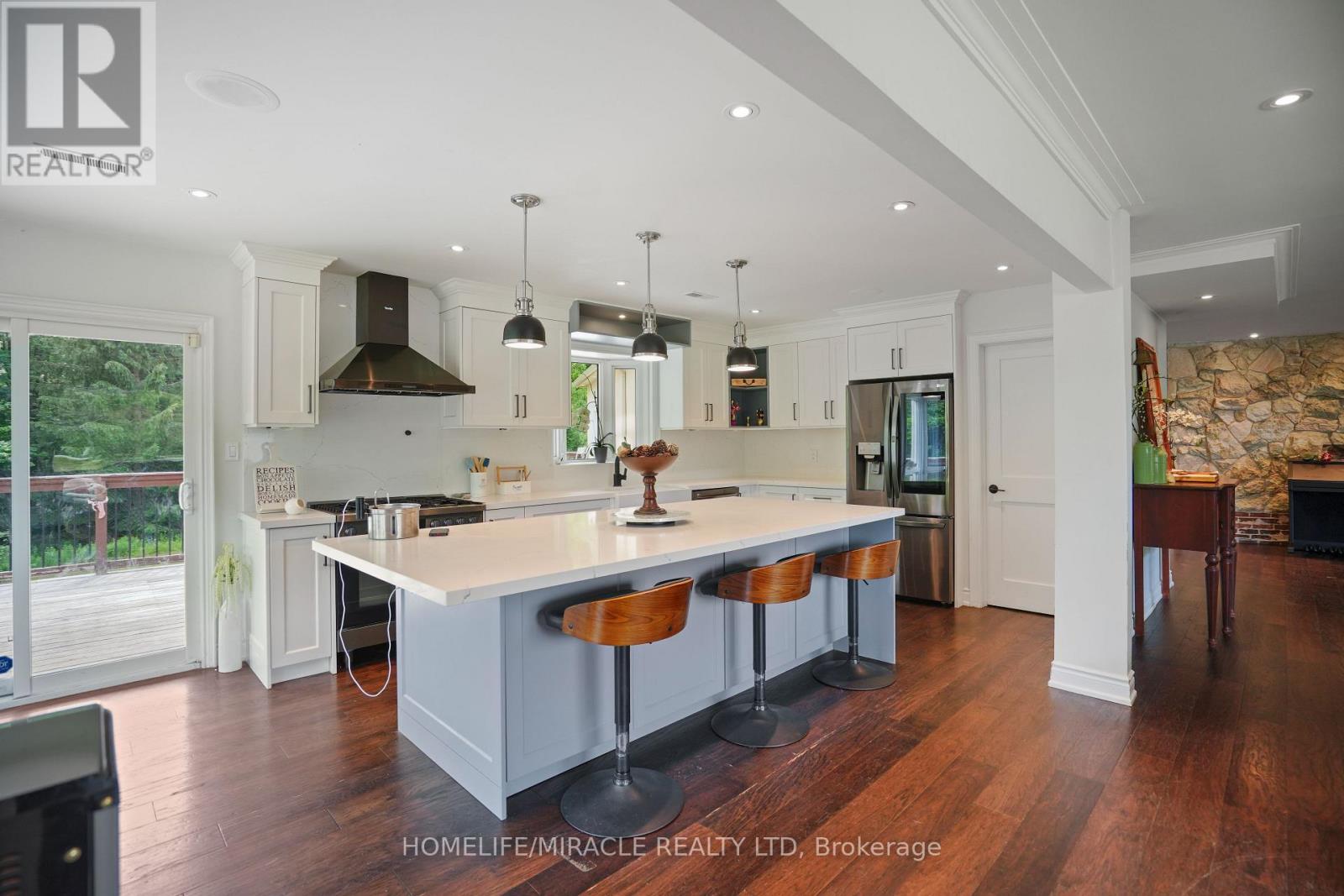 19 Tanglewood Drive, Caledon, Ontario  L7K 0K3 - Photo 6 - W13448626