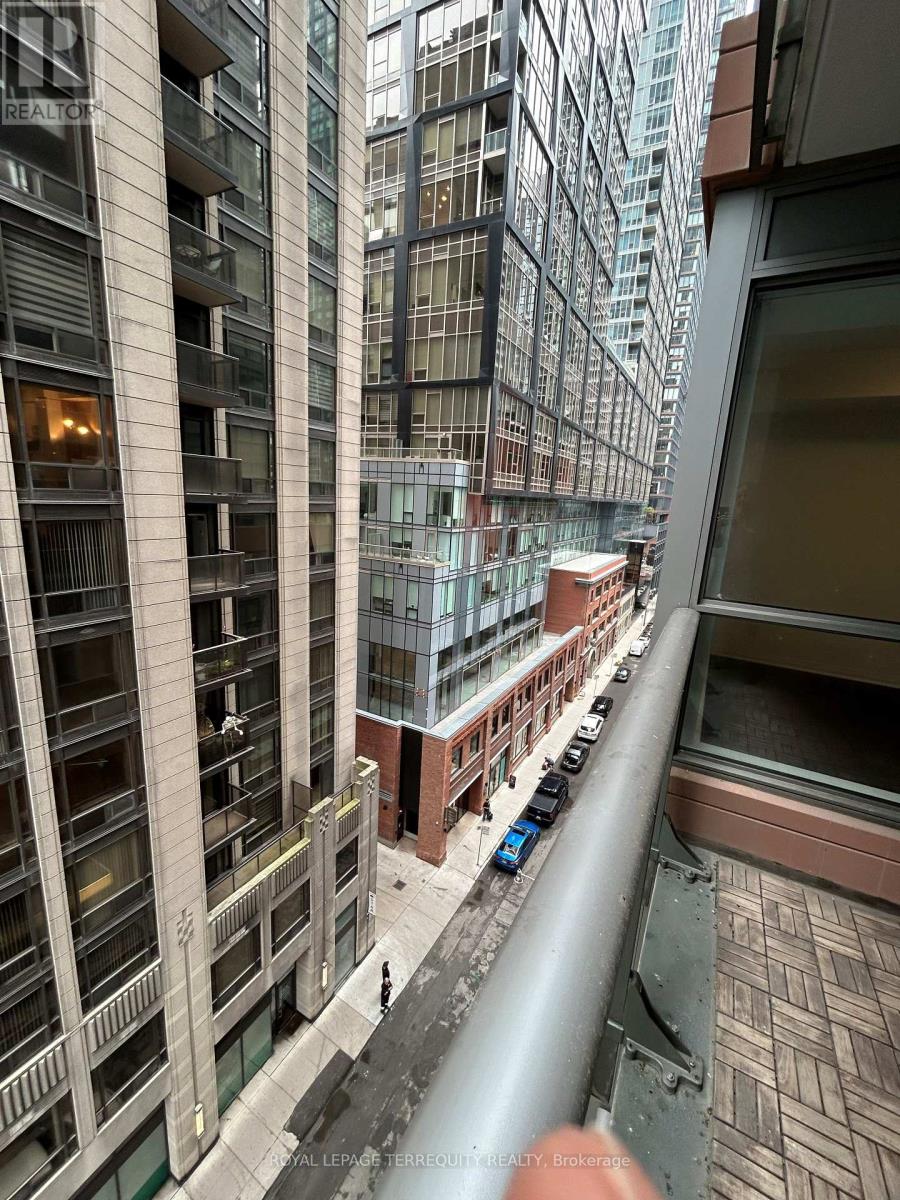 706 - 8 Mercer Street, Toronto, Ontario  M5V 0C4 - Photo 32 - C13500346