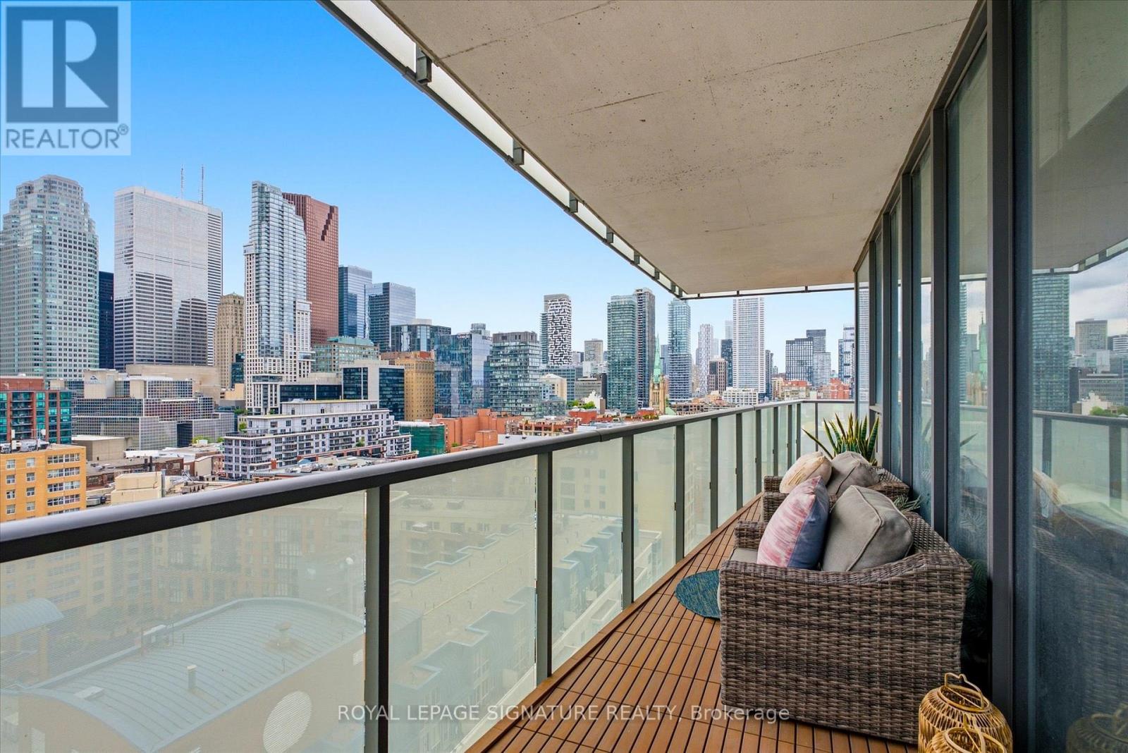 1504 - 1 Market Street, Toronto, Ontario  M5E 0A2 - Photo 12 - C13500430