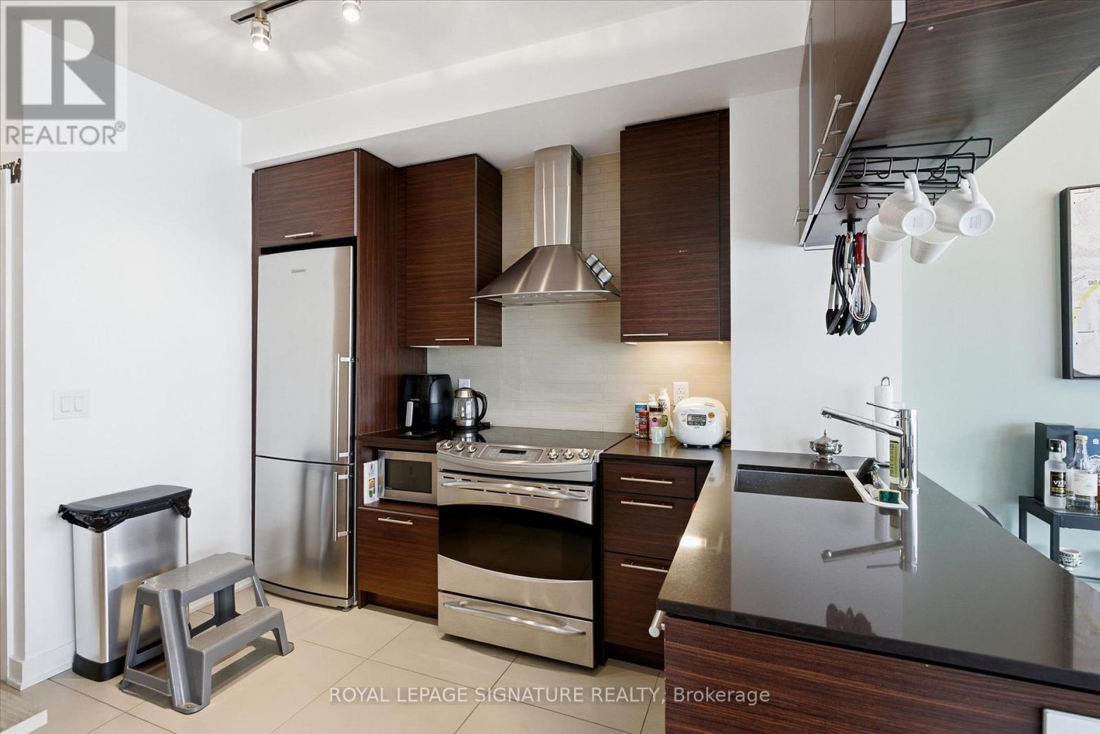 1504 - 1 Market Street, Toronto, Ontario  M5E 0A2 - Photo 8 - C13500430