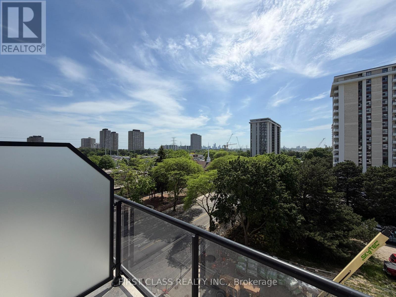 615 - 151 David Salomon Drive, Toronto, Ontario  M3C 0T2 - Photo 4 - C13500434