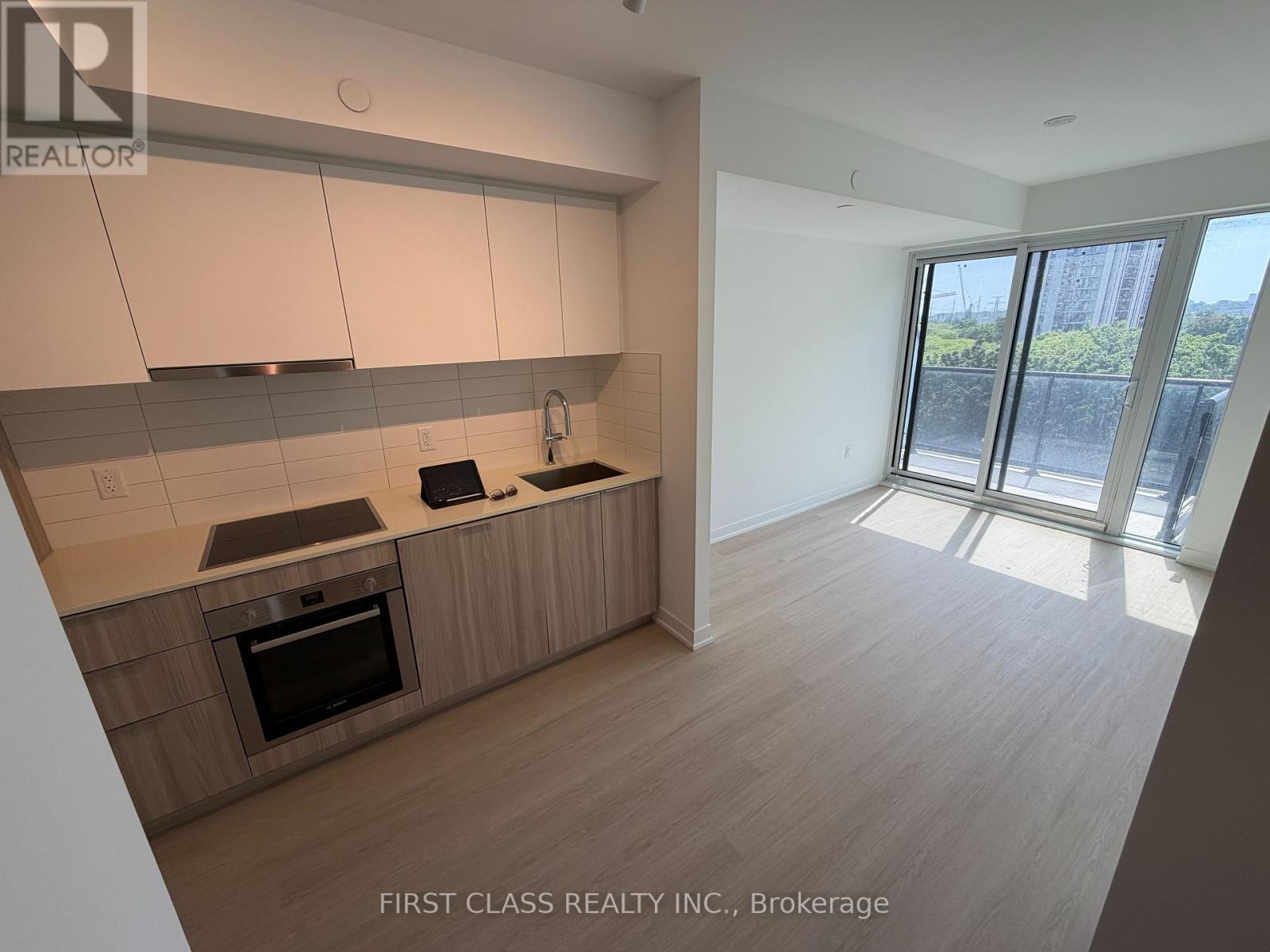 615 - 151 David Salomon Drive, Toronto, Ontario  M3C 0T2 - Photo 5 - C13500434