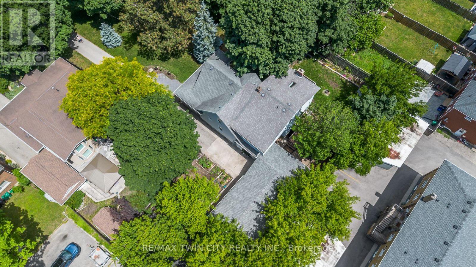103 Belleview Avenue, Waterloo, Ontario  N2B 1G6 - Photo 47 - X13478416