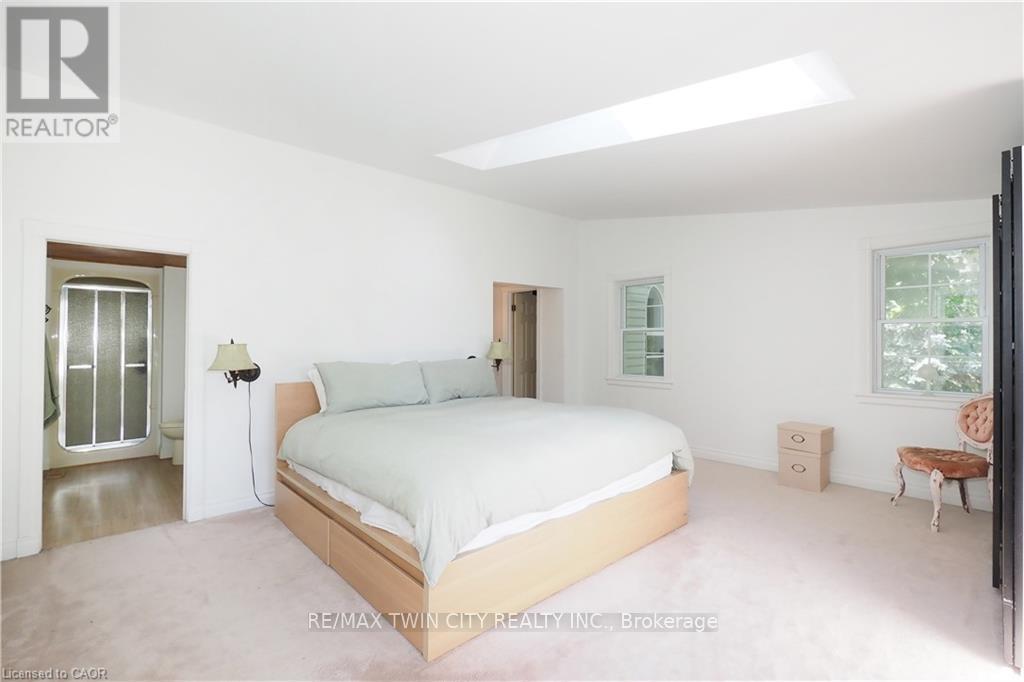 103 Belleview Avenue, Waterloo, Ontario  N2B 1G6 - Photo 19 - X13478416