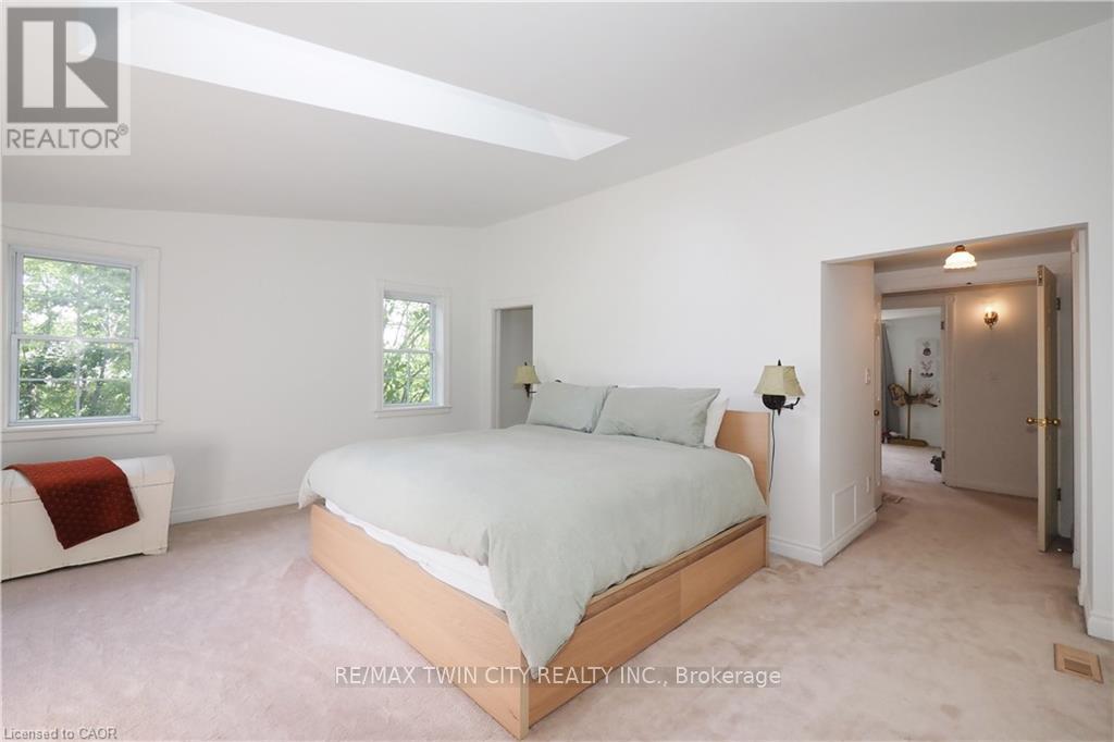 103 Belleview Avenue, Waterloo, Ontario  N2B 1G6 - Photo 18 - X13478416