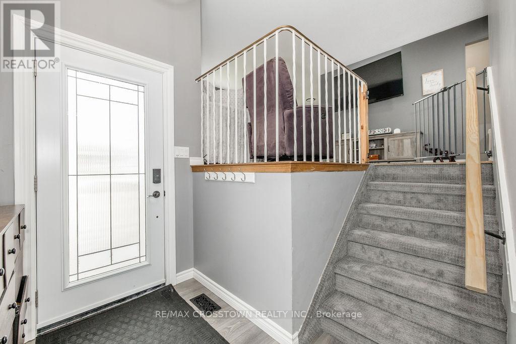 2237 25th Side Road, Innisfil, Ontario  L9S 2C9 - Photo 2 - N13500310