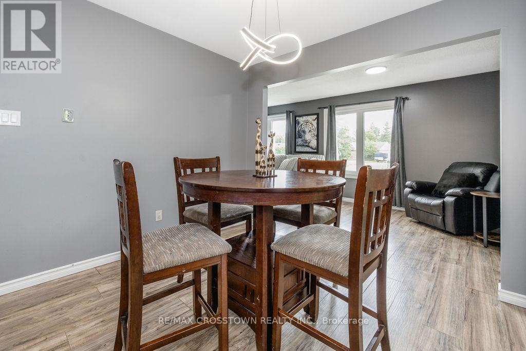 2237 25th Side Road, Innisfil, Ontario  L9S 2C9 - Photo 7 - N13500310
