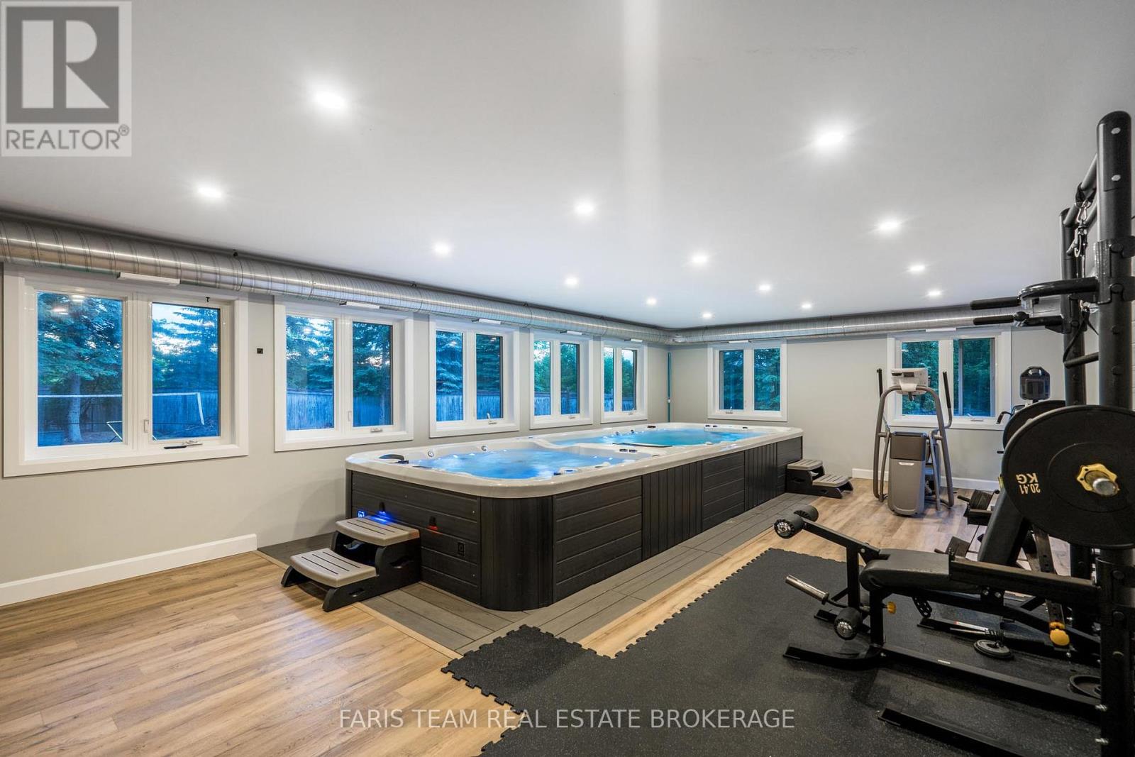 223a Hickory Lane, Barrie (Bayshore), Ontario  L4N 4J9 - Photo 14 - S13500326