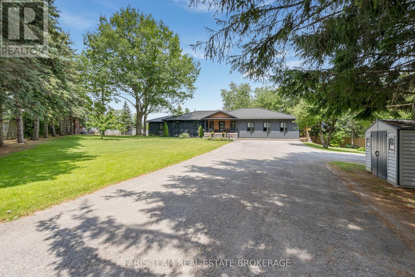 223a Hickory Lane, Barrie (Bayshore), Ontario  L4N 4J9 - Photo 2 - S13500326