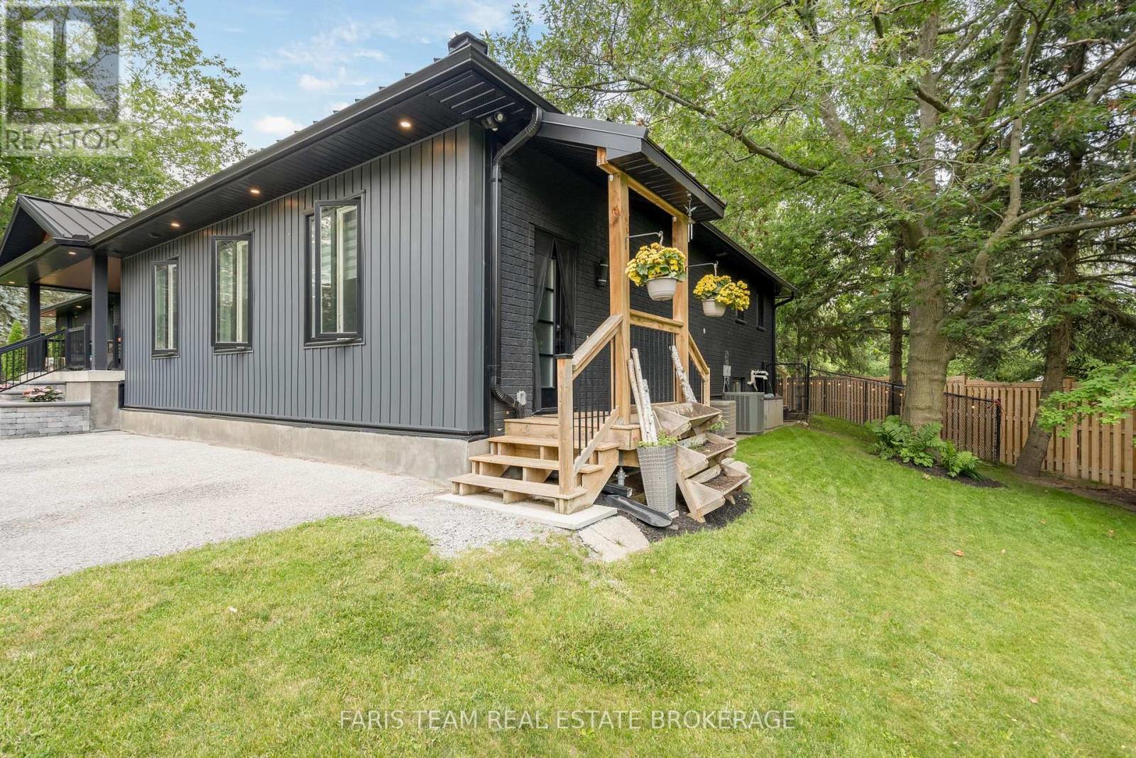 223a Hickory Lane, Barrie (Bayshore), Ontario  L4N 4J9 - Photo 28 - S13500326