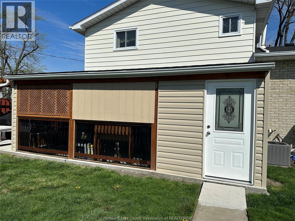 5835 Rose Street, Windsor, Ontario  N8T 3E6 - Photo 9 - 26015477