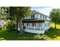 2 HENRY STREET, McKellar, Ontario