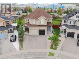 28 JINGLE CRESCENT, Brampton, Ontario