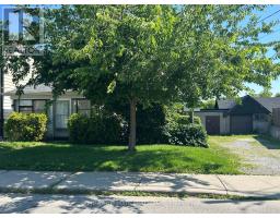 89 BROWNVILLE AVENUE, Toronto, Ontario