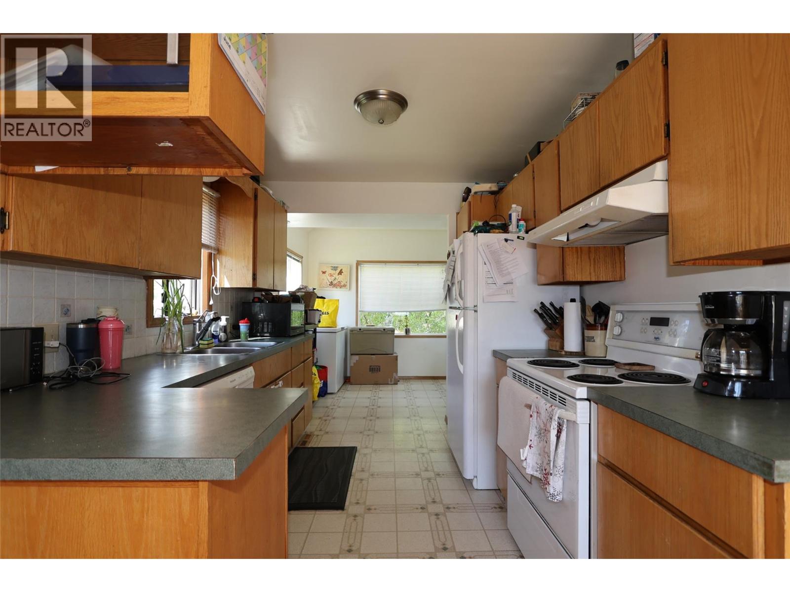 610 6 Avenue, Kimberley, British Columbia V1A 2V7 - Photo 2 - 10392670