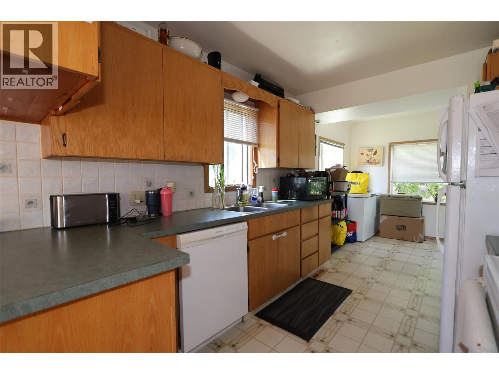 610 6 Avenue, Kimberley, British Columbia V1A 2V7 - Photo 3 - 10392670