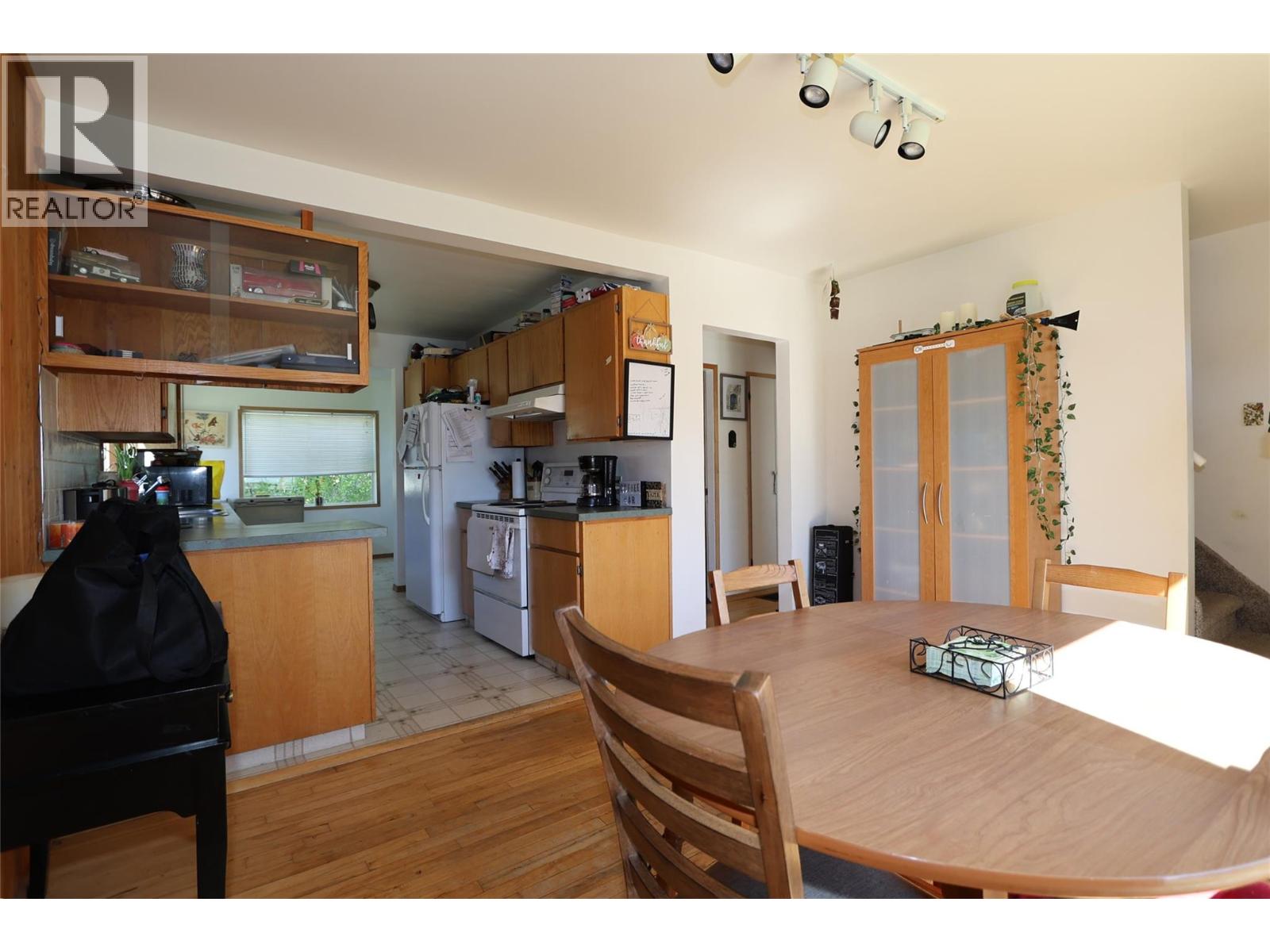 610 6 Avenue, Kimberley, British Columbia V1A 2V7 - Photo 5 - 10392670