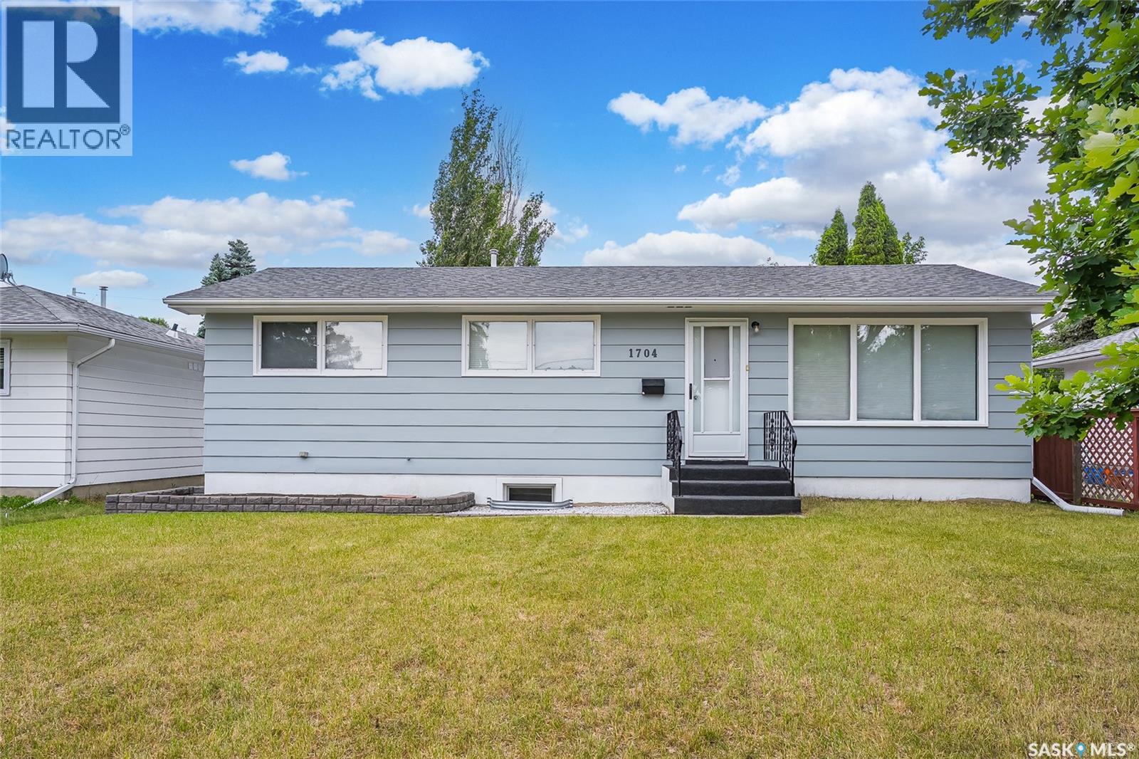 S 1704 Preston AVENUE S, Saskatoon, Saskatchewan