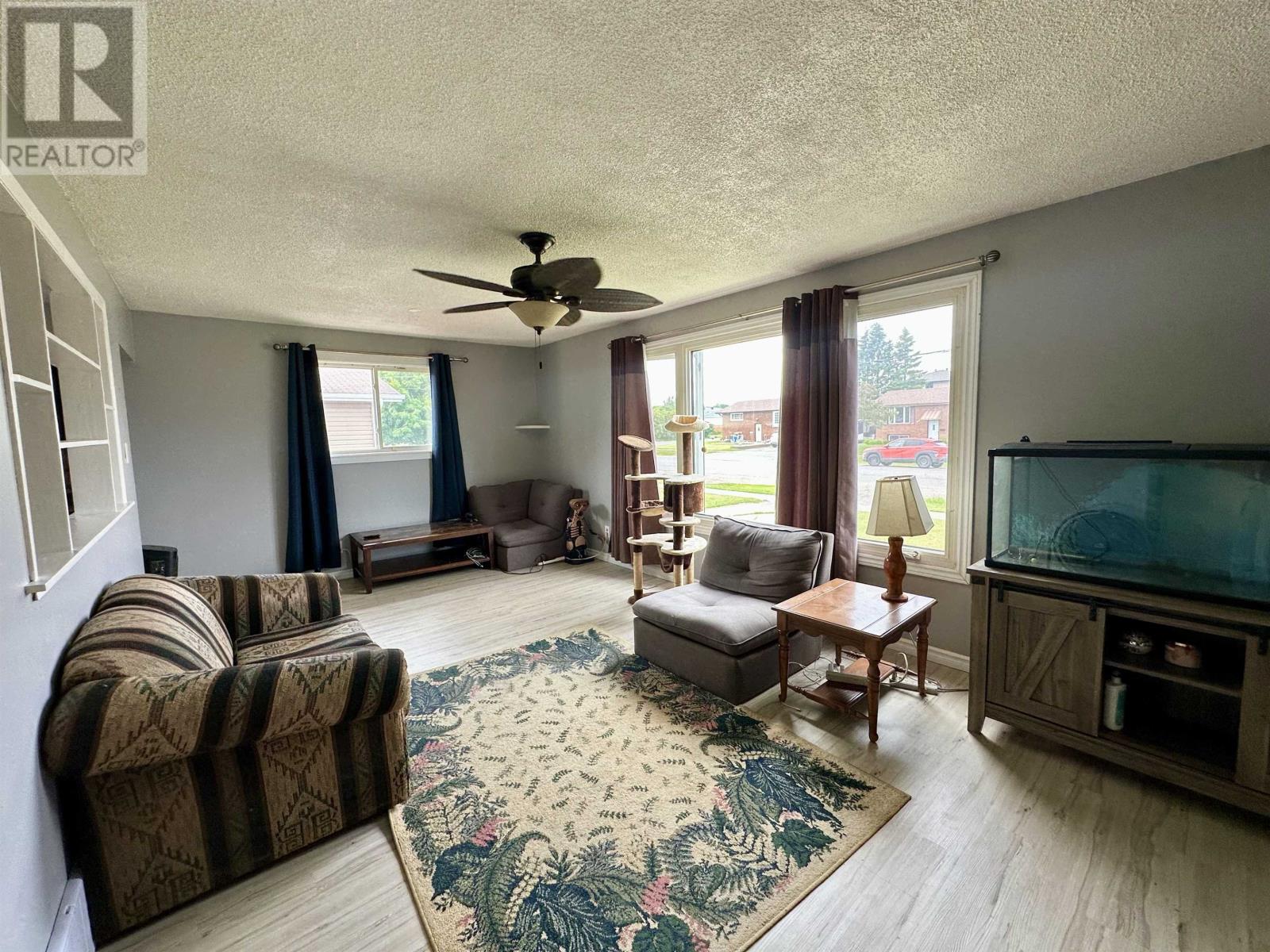 251 Strand Ave, Thunder Bay, Ontario  P7B 5A5 - Photo 5 - TB2601728