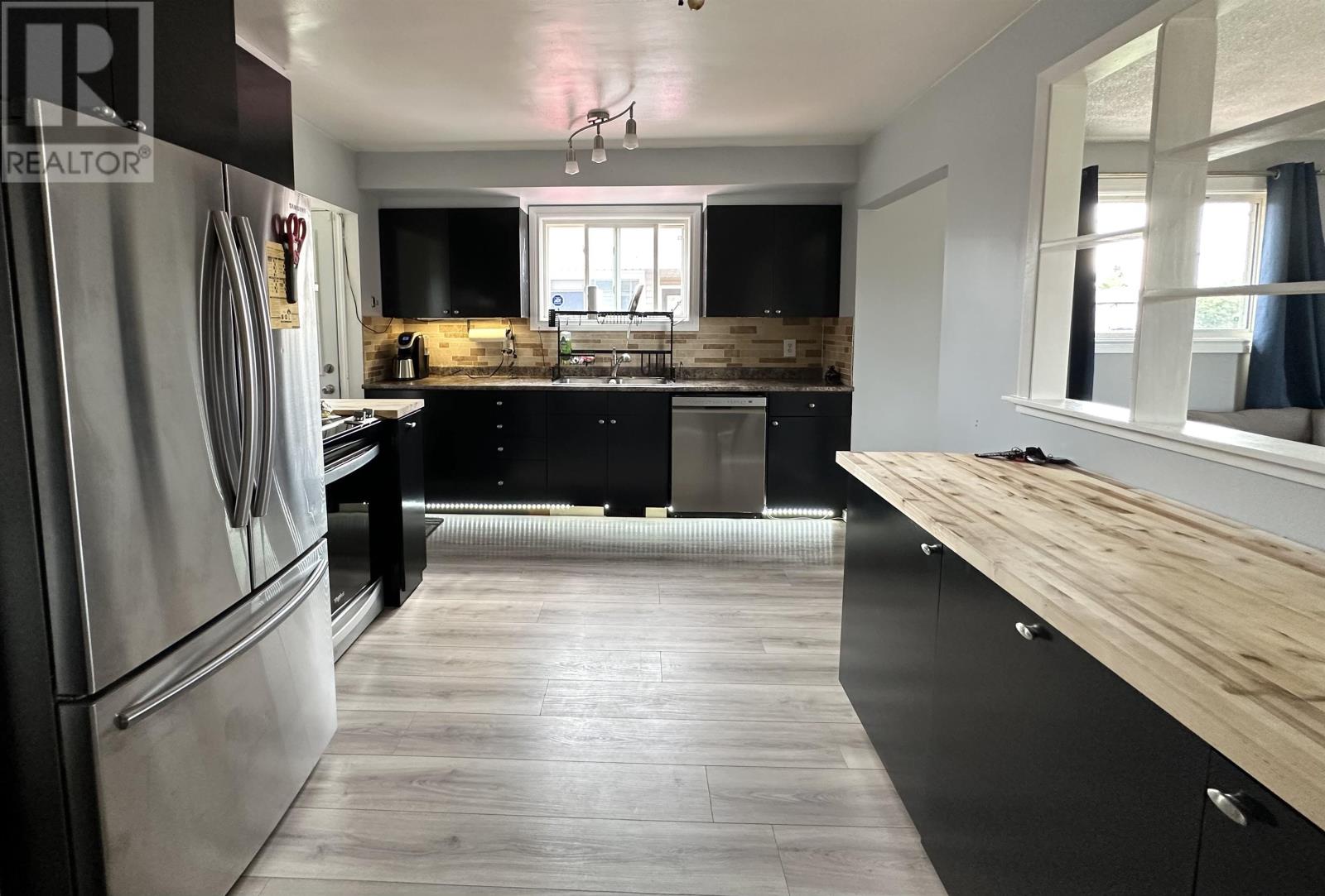 251 Strand Ave, Thunder Bay, Ontario  P7B 5A5 - Photo 6 - TB2601728