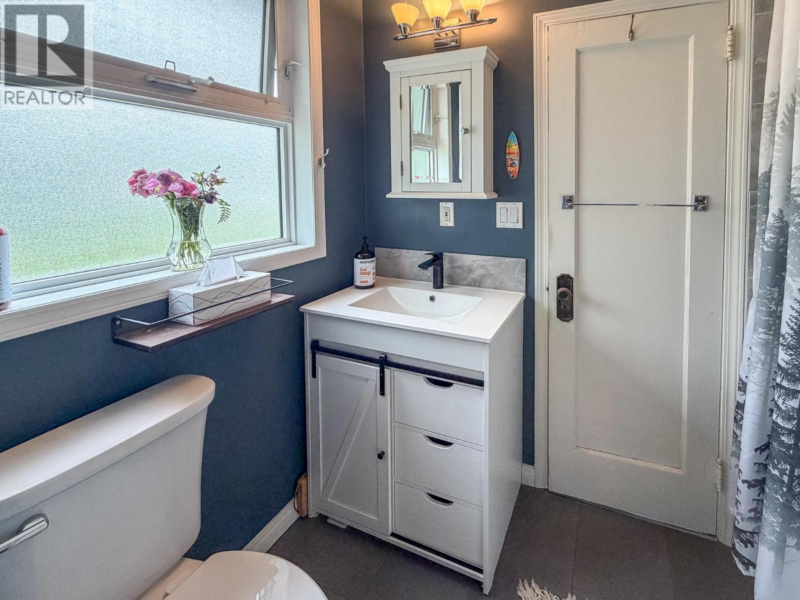 308 9th Avenue S, Cranbrook, British Columbia V1C 2M5 - Photo 16 - 10392988