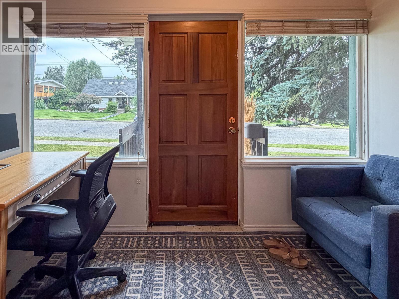 308 9th Avenue S, Cranbrook, British Columbia V1C 2M5 - Photo 4 - 10392988