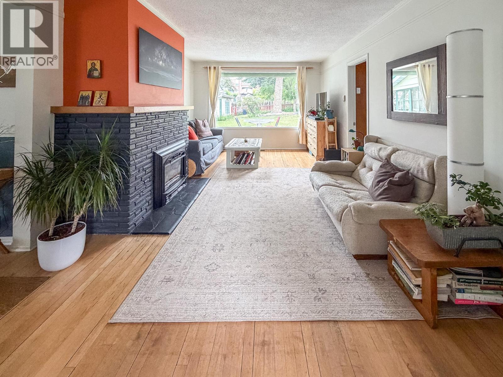 308 9th Avenue S, Cranbrook, British Columbia V1C 2M5 - Photo 5 - 10392988
