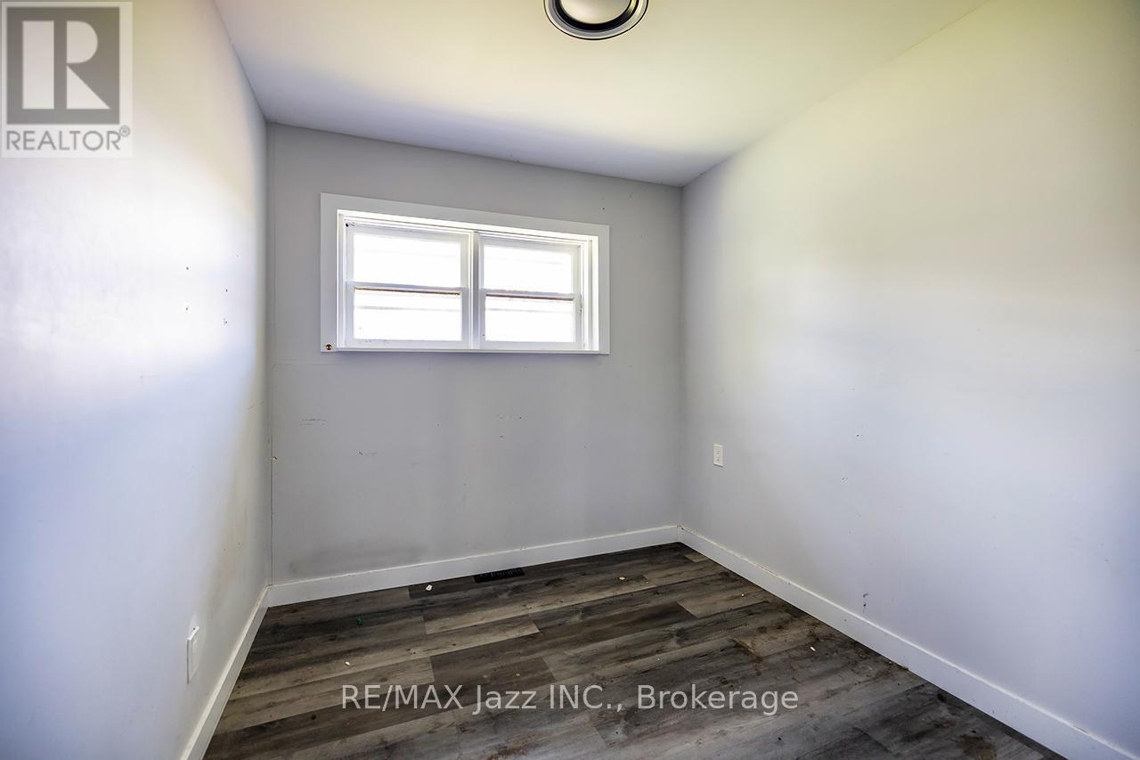 2216 Highway 2, Clarington, Ontario  L1C 6C3 - Photo 10 - E13500628