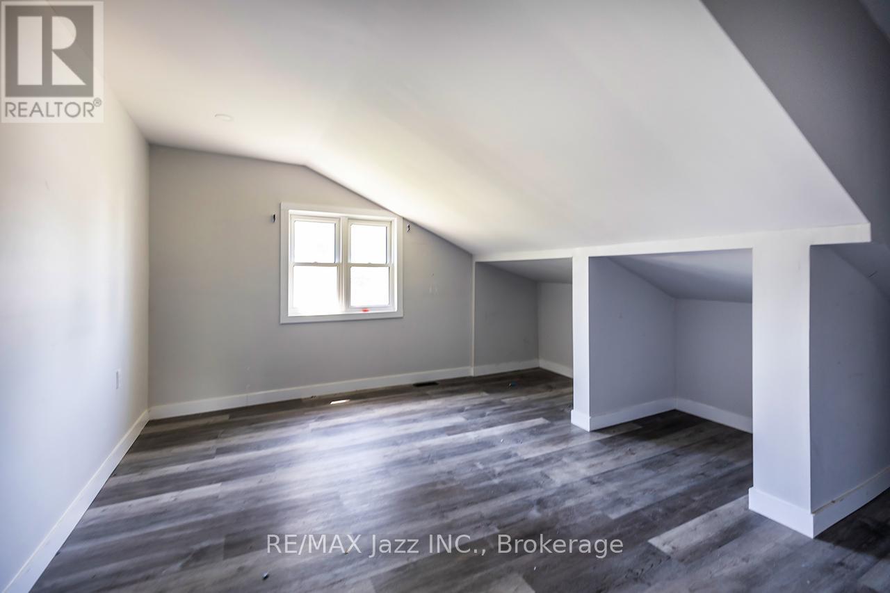 2216 Highway 2, Clarington, Ontario  L1C 6C3 - Photo 12 - E13500628