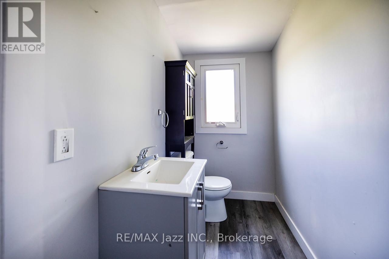2216 Highway 2, Clarington, Ontario  L1C 6C3 - Photo 14 - E13500628