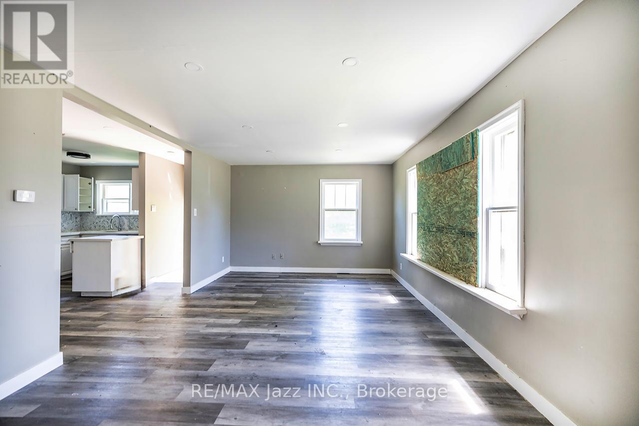 2216 Highway 2, Clarington, Ontario  L1C 6C3 - Photo 17 - E13500628