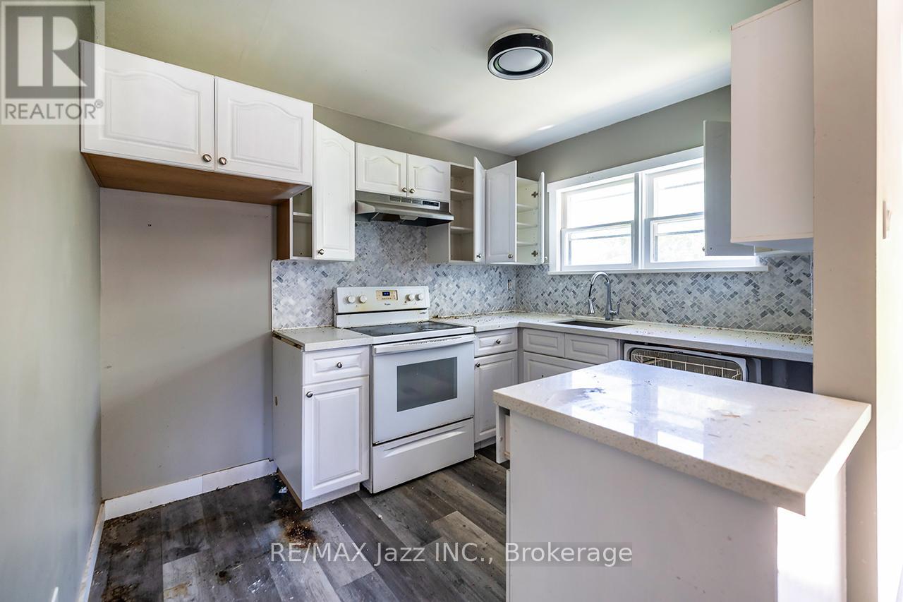 2216 Highway 2, Clarington, Ontario  L1C 6C3 - Photo 18 - E13500628