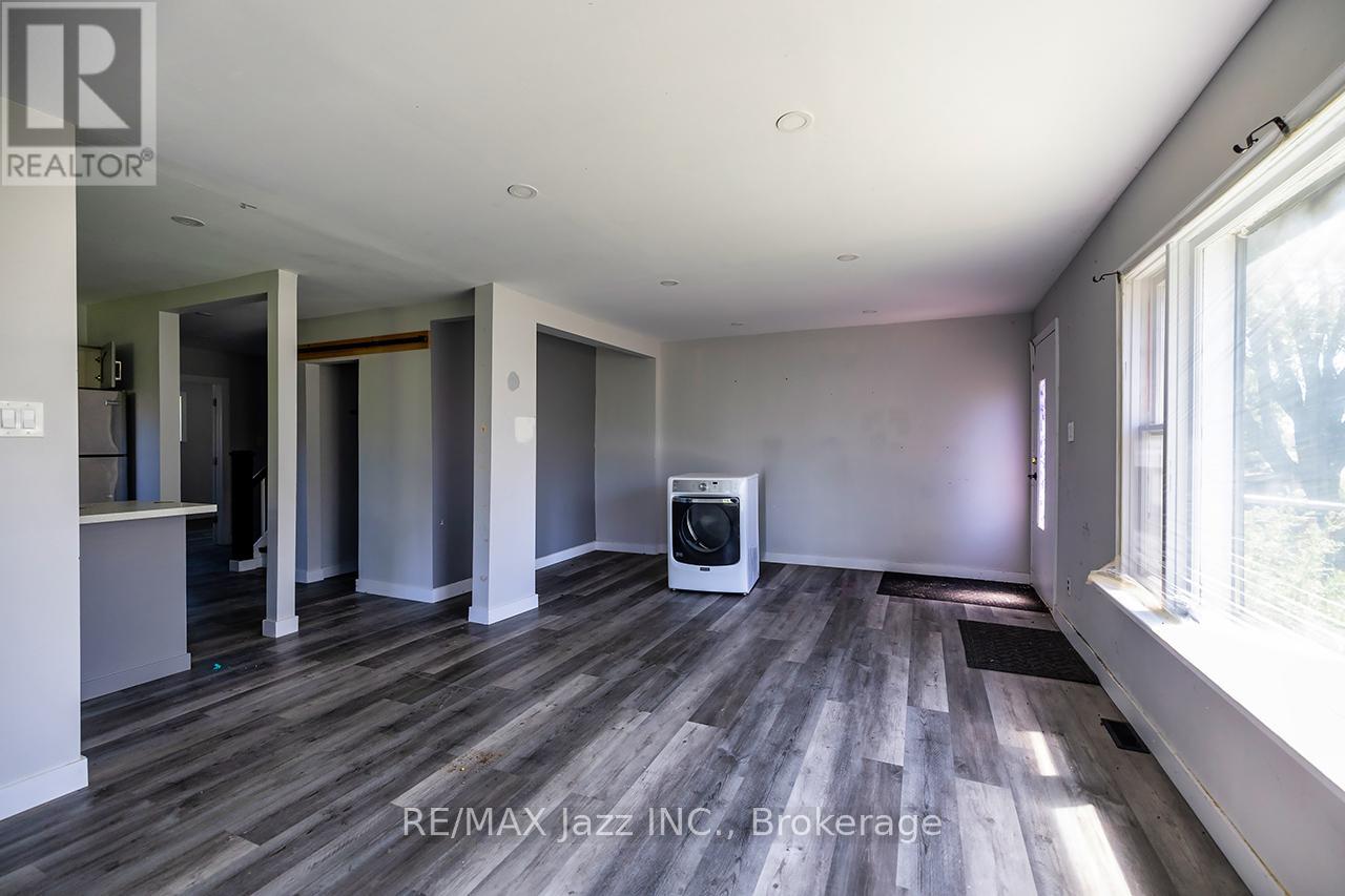 2216 Highway 2, Clarington, Ontario  L1C 6C3 - Photo 6 - E13500628