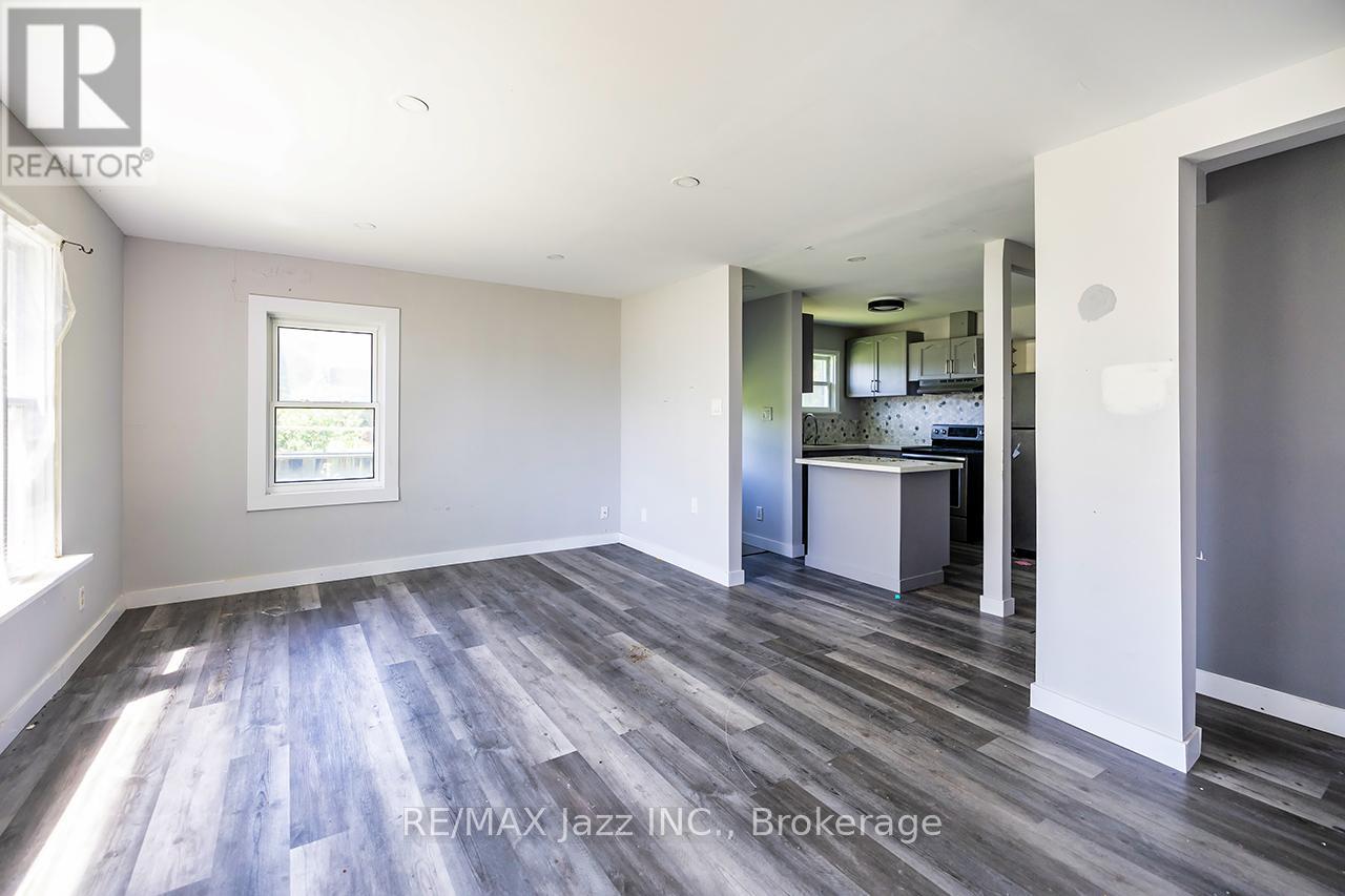 2216 Highway 2, Clarington, Ontario  L1C 6C3 - Photo 7 - E13500628