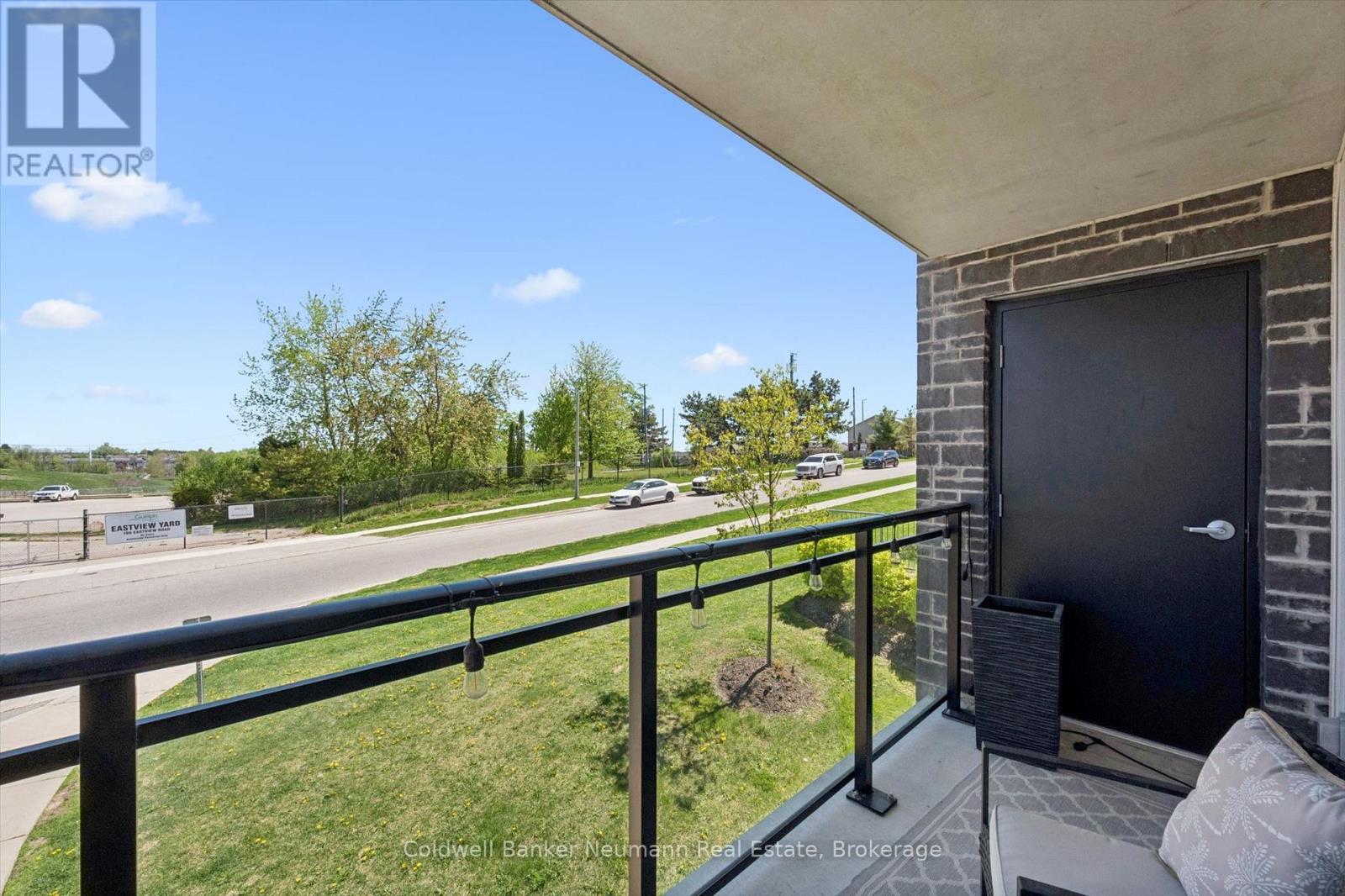 102 - 104 Summit Ridge Drive, Guelph (Grange Road), Ontario  N1E 0R5 - Photo 39 - X13500616