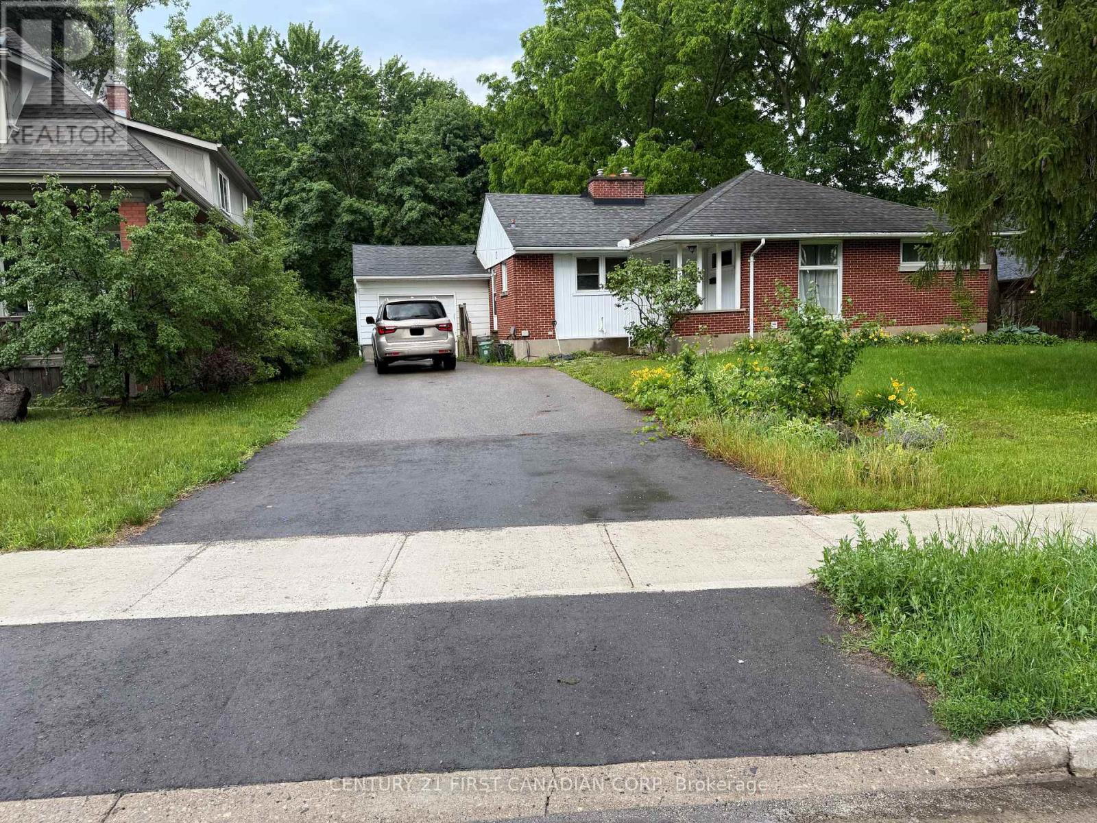 49 Woodward Avenue, London North, Ontario  N6H 2G6 - Photo 1 - X13500574