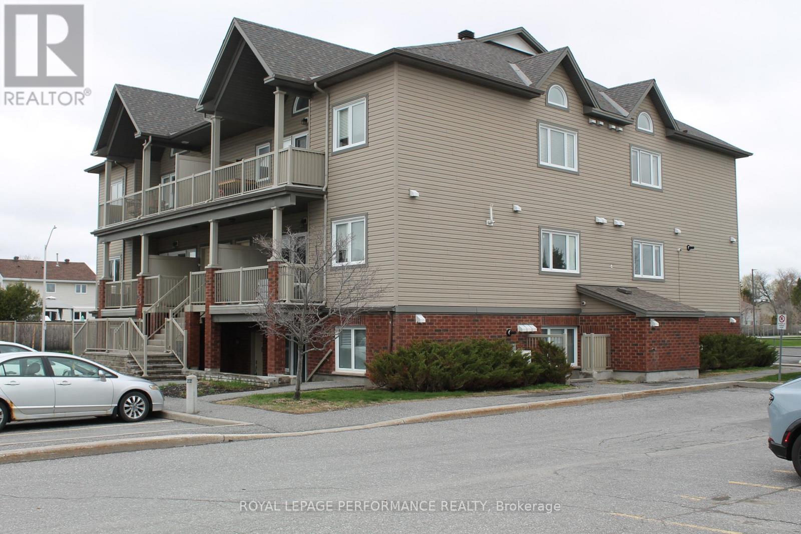 B - 135 Harthill Way, Ottawa, Ontario  K2J 5V1 - Photo 2 - X13500506