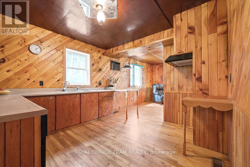 19 Lepinski Road, Madawaska Valley, Ontario  K0J 1B0 - Photo 17 - X13500612